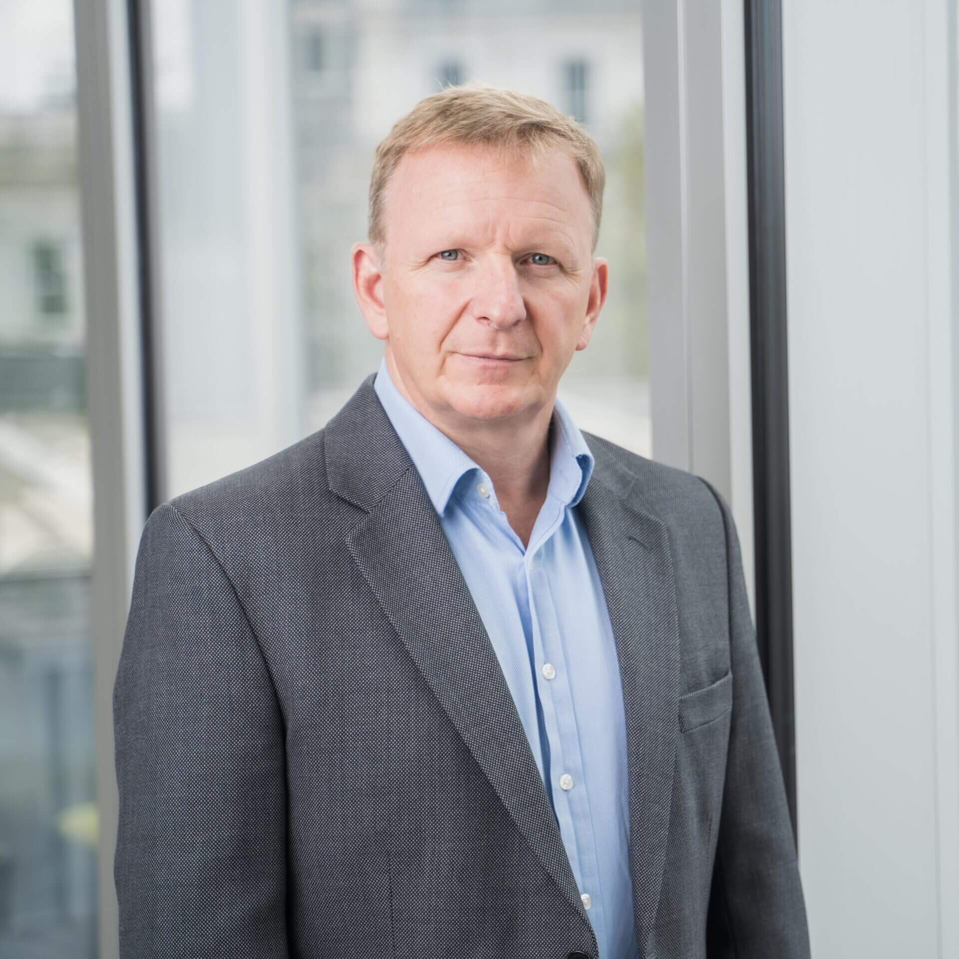 Julian Blunt_DSC0688_squared - Cavendish